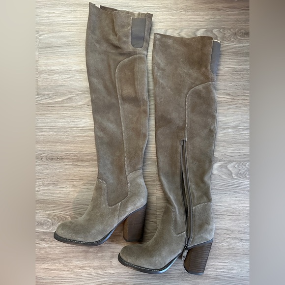 KELSI DAGGER BROOKLYN - Logan Over the Knee Boot - Picture 1 of 6